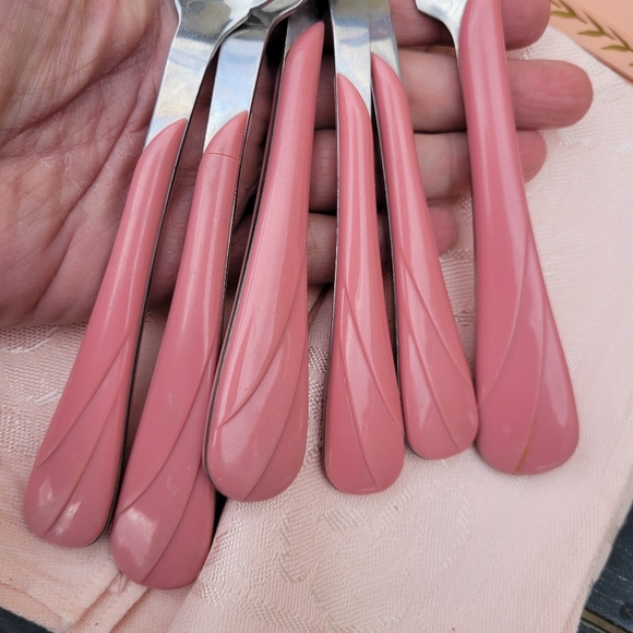 Fiesta Rose Swirl Flatware ~ Post-86 Retired Item ~  Fiestaware ~ 6 Pcs - Picture 3 of 14